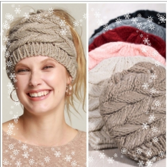 Messy Hair Ponytail Cable Knit Beanie Black - Picture 3 of 5
